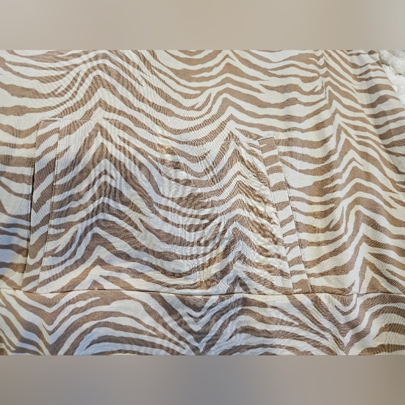 Banana Republic Baby Terry Shirt - Picture 3 of 3